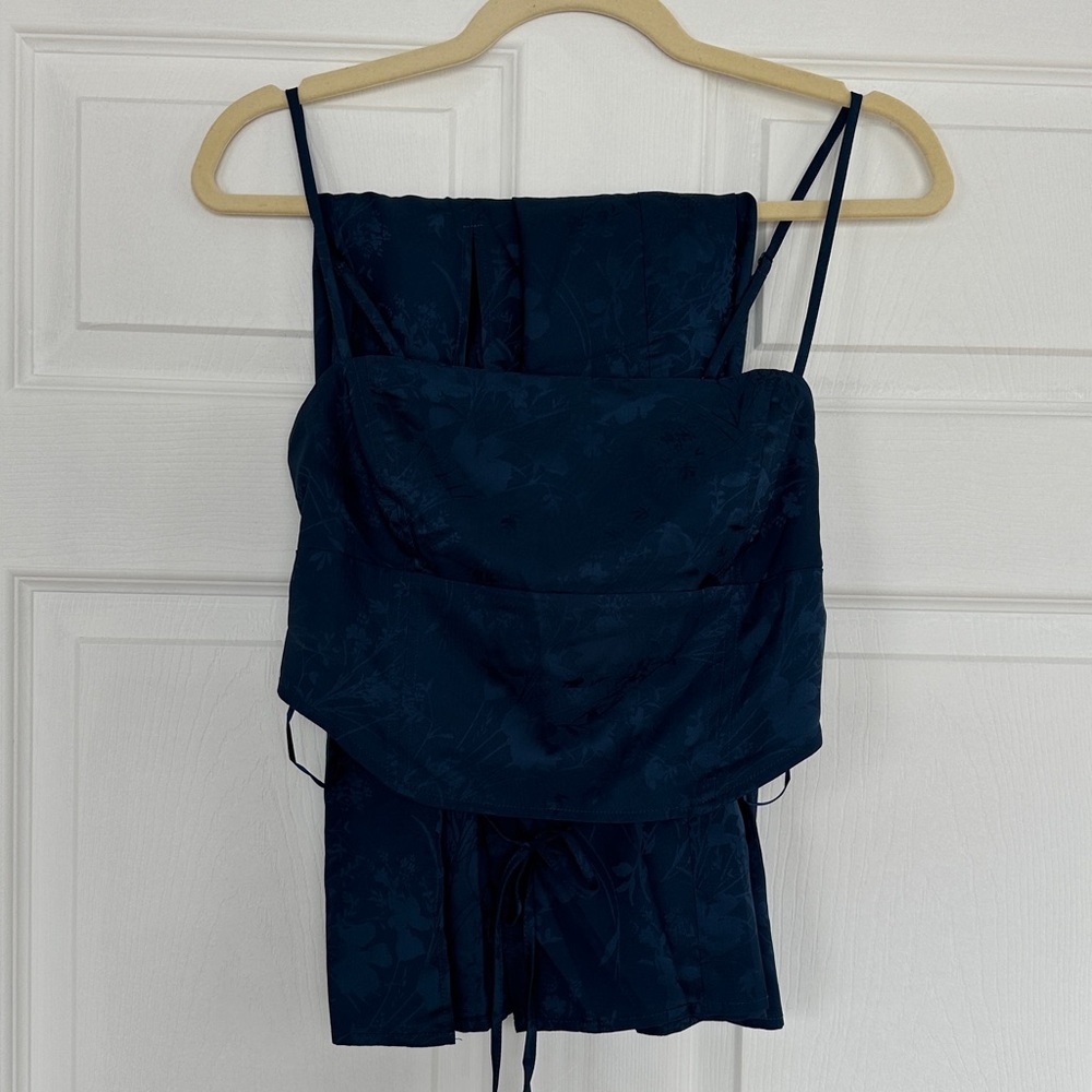 Blue midi skirt satin set